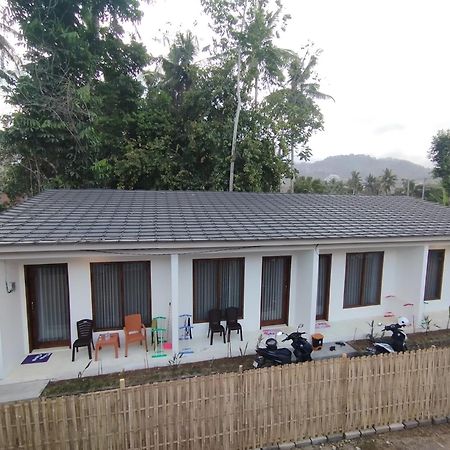 The Corner Homestay Kuta  Bagian luar foto